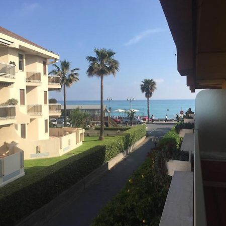 A Due Passi Dal Mare Apartment Vallecrosia Exterior photo